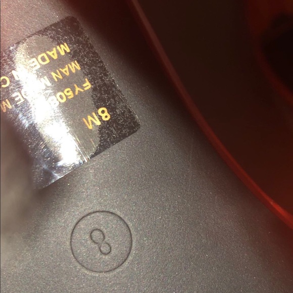 Cape robin heels - Picture 2 of 2